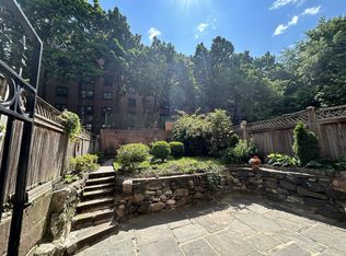 406 W 20th St APT 1, New York, NY 10011