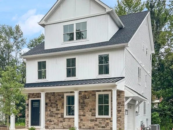 14 Churchville Ln, Churchville, PA 18966