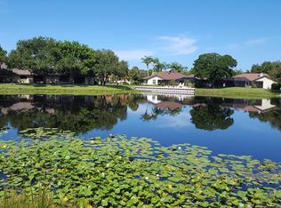 10348 98th St, Largo, FL 33773