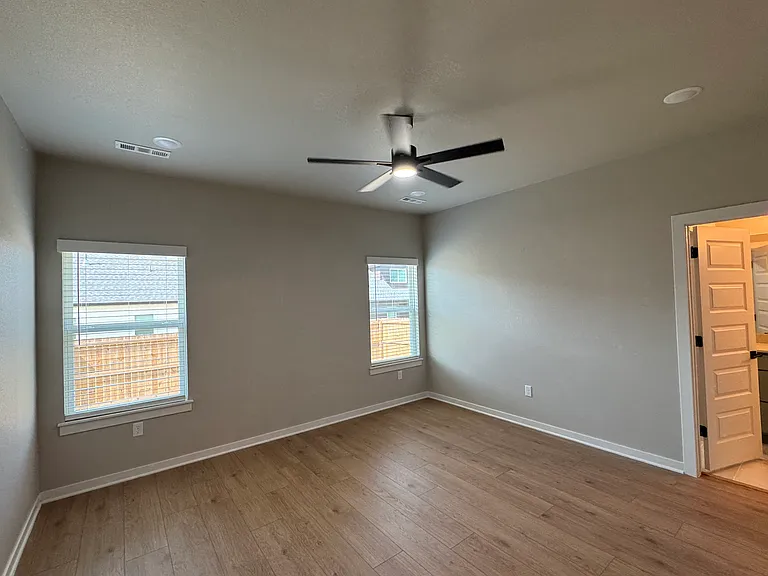 5910 SW Desert Ave — Photo 12