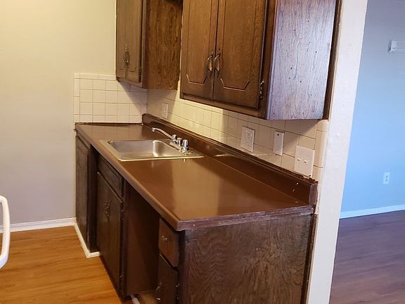 2nd image of 5825 NW 34th St #8
