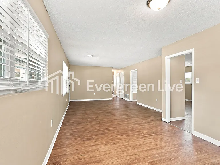 3153 Truxton Rd — Photo 3