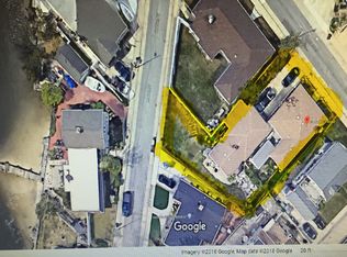 Redfield Rd, Island Park, NY 11558