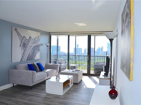 3rd image of 20335 N Country Club Dr #2504