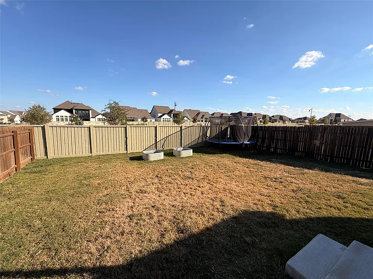 112 Bennington Dr — Photo 21