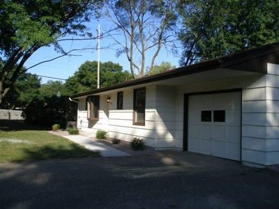 14326 Bellevue Dr, Minnetonka, MN, 55345