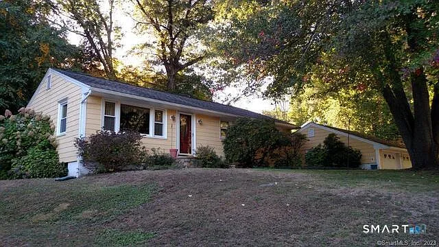 19 Sunshine Rd — Photo 1