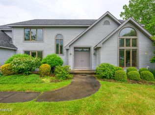 26 Filomena Dr, Pittsfield, MA 01201