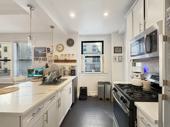 27 W 96th St, New York, NY