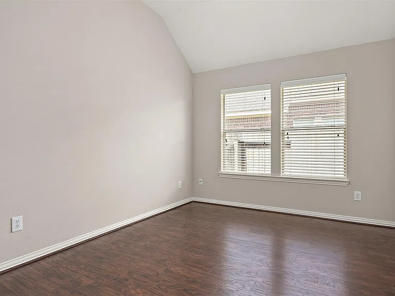 7611 Waterlilly Ln — Photo 11