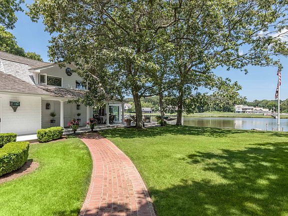 4th image of 17 Bay Ave