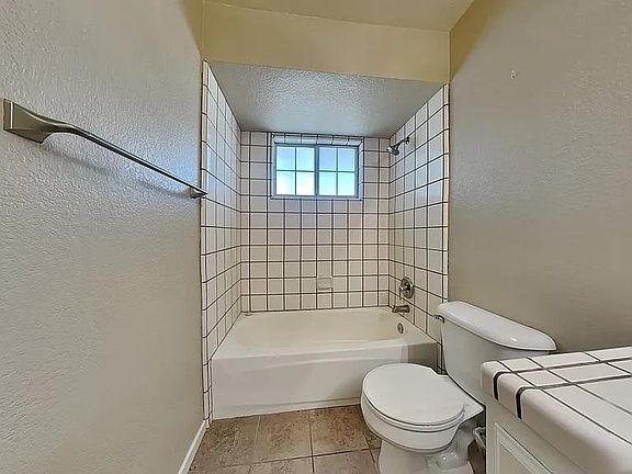 5th image of 1702 Valley Meadows Dr