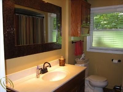 4th image of 33920 La Moyne St