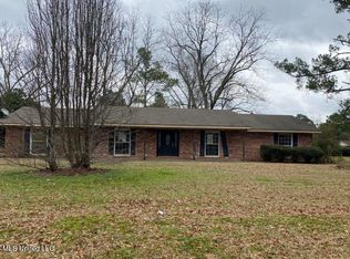319 Magnolia Dr, Raleigh, MS 39153