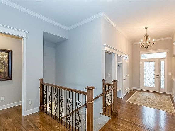 Entry showing steps to finished lower level.