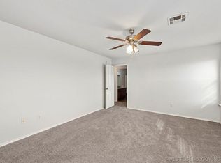 12119 S 271 East Ave, Coweta, OK 74429
