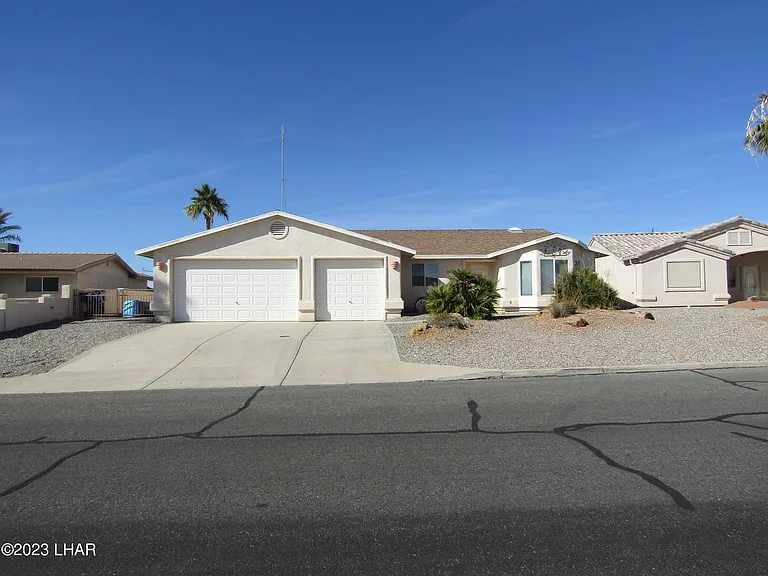 3221 Star Dr — Photo 1