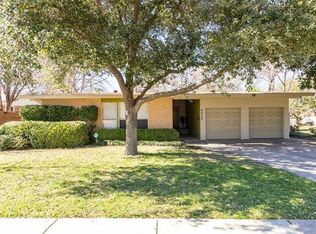 8829 Hackney Ln, Dallas, TX 75238