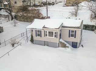 25 Johnson St, Worcester, MA 01604