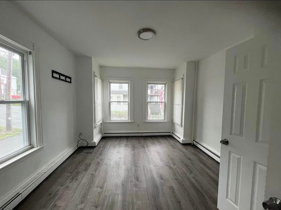 1st image of 52-54 Norwood St #1