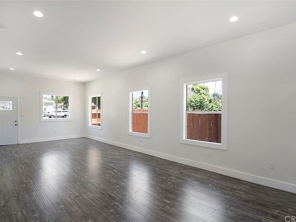 2nd image of 292 W Washington Blvd