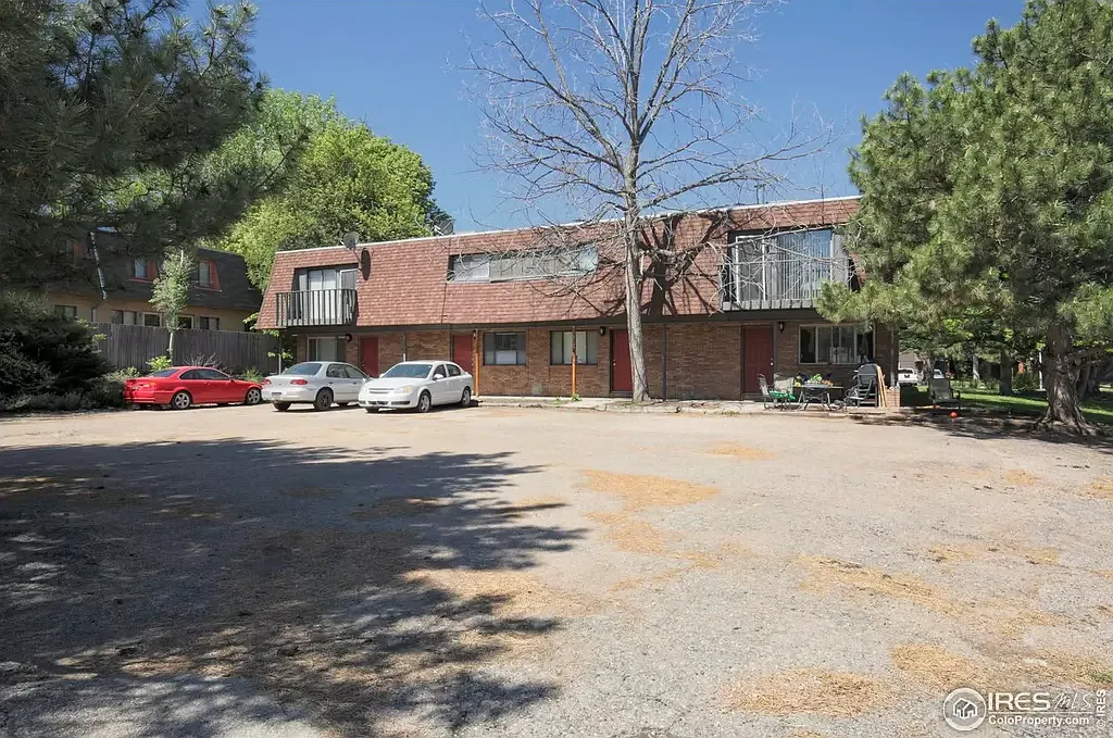 2 bed, 1.5 bath, 1000 sqft, $1,375 — Photo 3