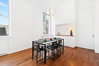 Sold by The SIMPLE Real Estate Co