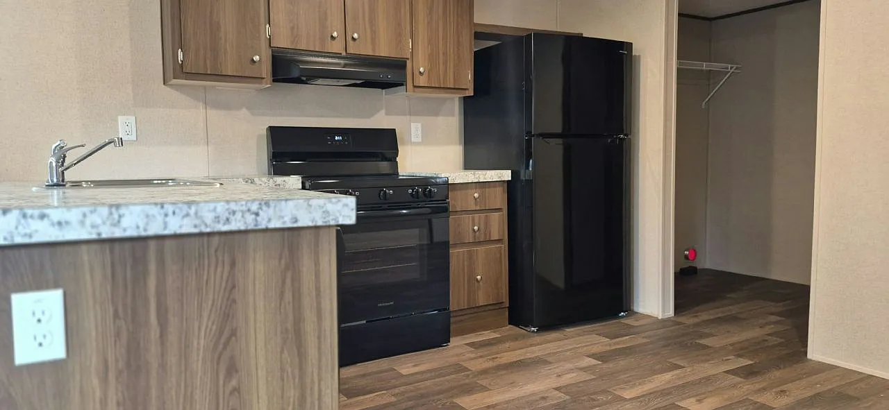 3 bed, 2.0 bath, $1,525 — Photo 3