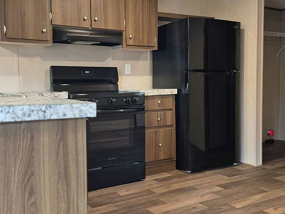 3rd image of 12 Temple Ave #12