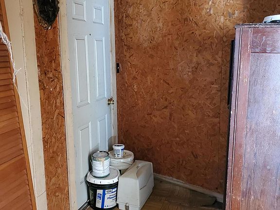 4th image of 1201 Dabbs St