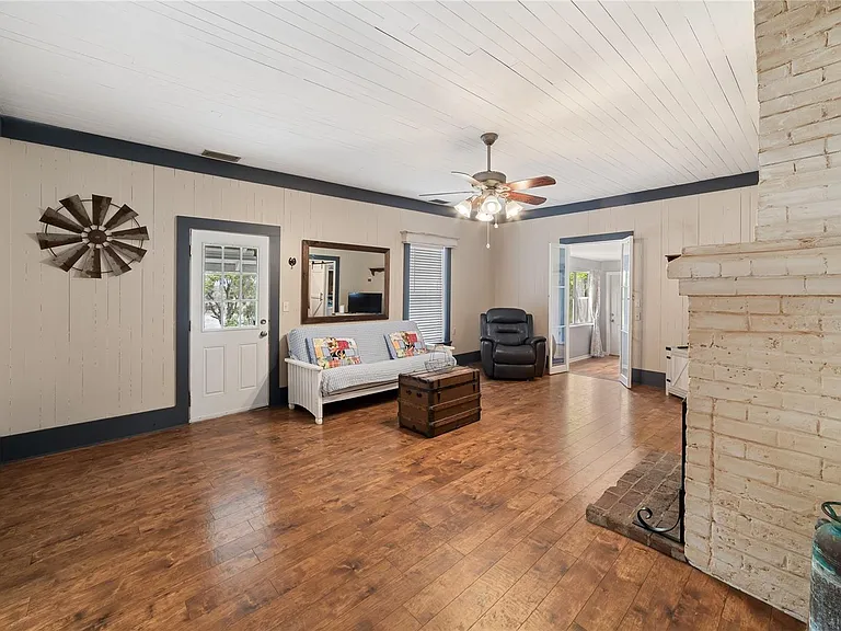 1905 Myrtle Lake Ave — Photo 5