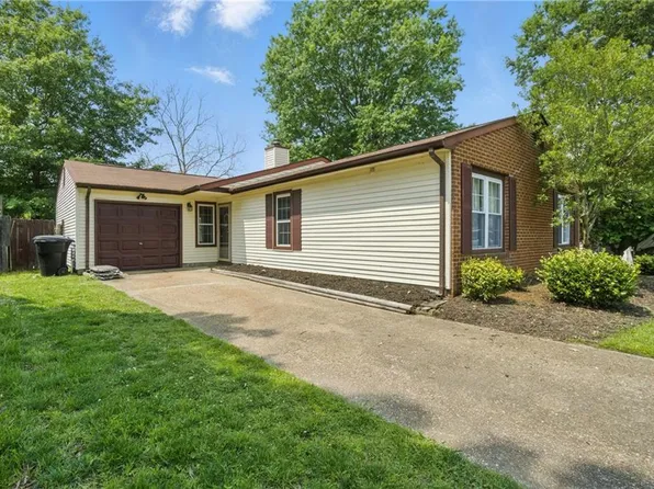 1305 Ettington Ln, Virginia Beach, VA 23464