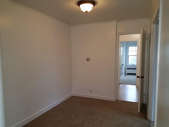 3rd image of 2125 Auburn St APT 2E