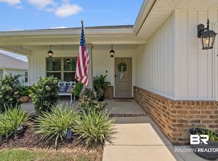 124 Cottage Ln, Atmore, AL 36502