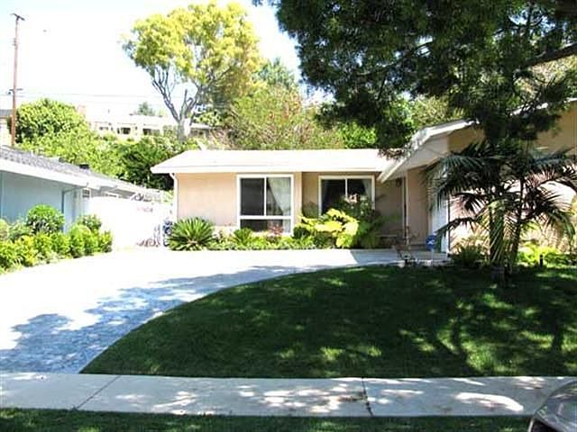 1st image of 26906 Basswood Ave