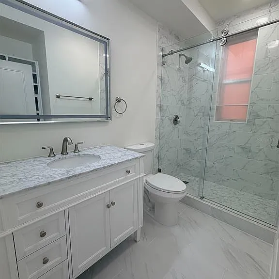1221 N Palm Ave #204 — Photo 18