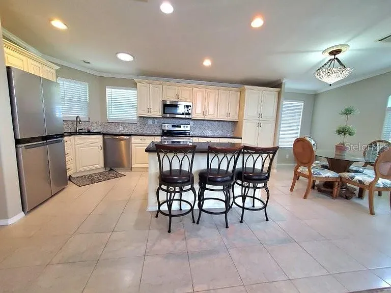 14 Freeman Ave — Photo 12