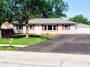 771 Juniper Rd, Valparaiso, IN 46385