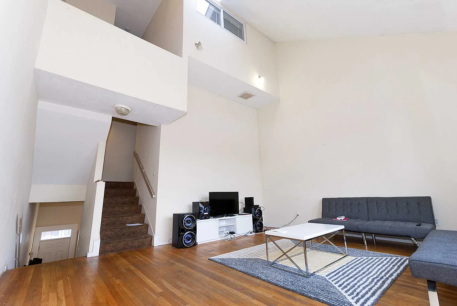 5 bed, $4,550 — Photo 4