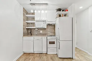 Rented by Manhattan Realty Group