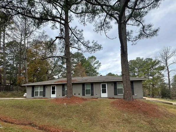 4921-23 Woodmont Dr, Jackson, MS 39206