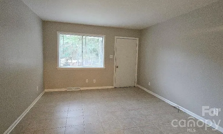1803 Darbrook Dr — Photo 11