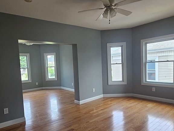3rd image of 72 Huard St Floor 3