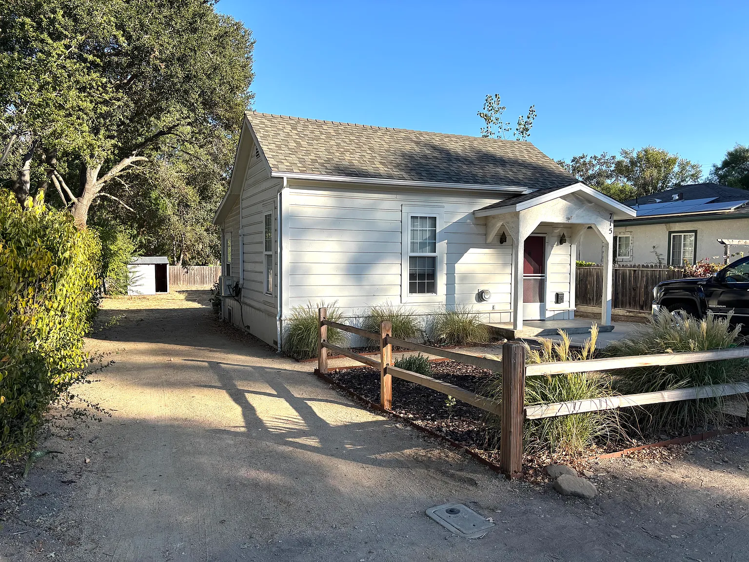 715 Blackburn St — Photo 2