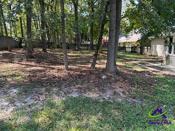 5th image of 1201 Panola Cir