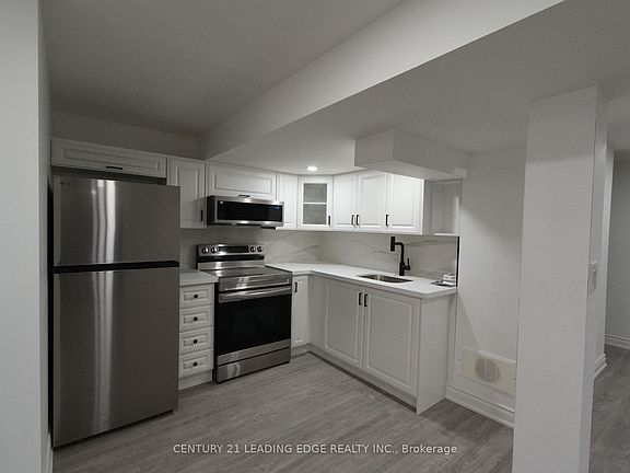 3rd image of 45 Lofthouse Dr