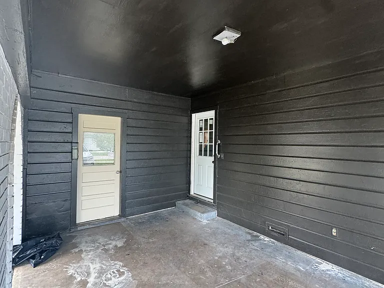 809 Loma St — Photo 9