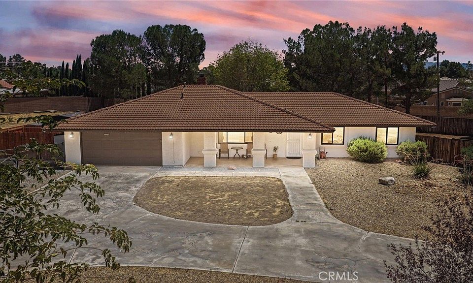 1st image of 15027 Riverside Way
