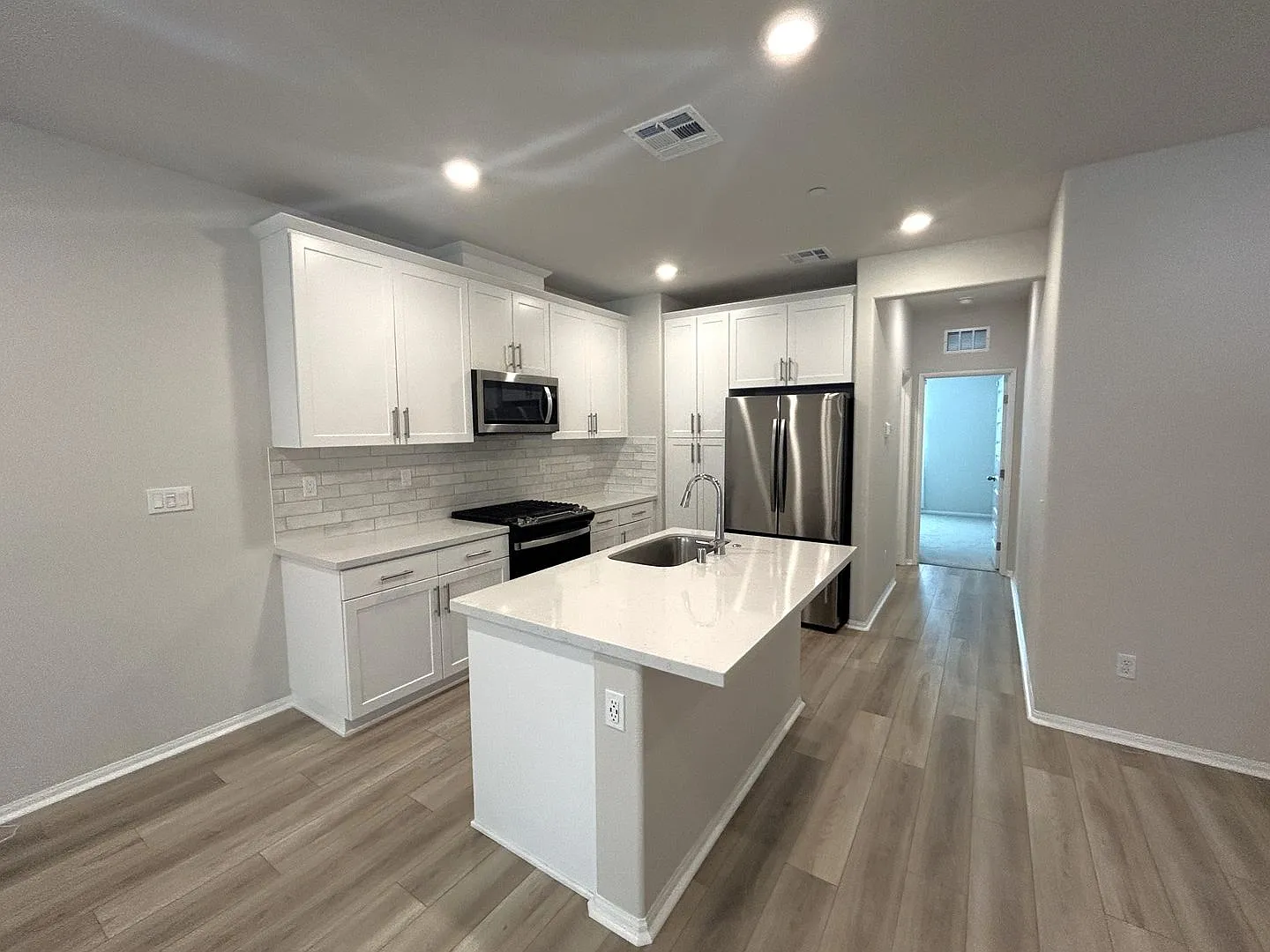 1696 Cayton Loop West Covina 91790 (3 Bed / 3 Bath) — Photo 4