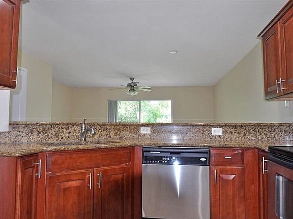 4th image of 2760 SE Birmingham Dr